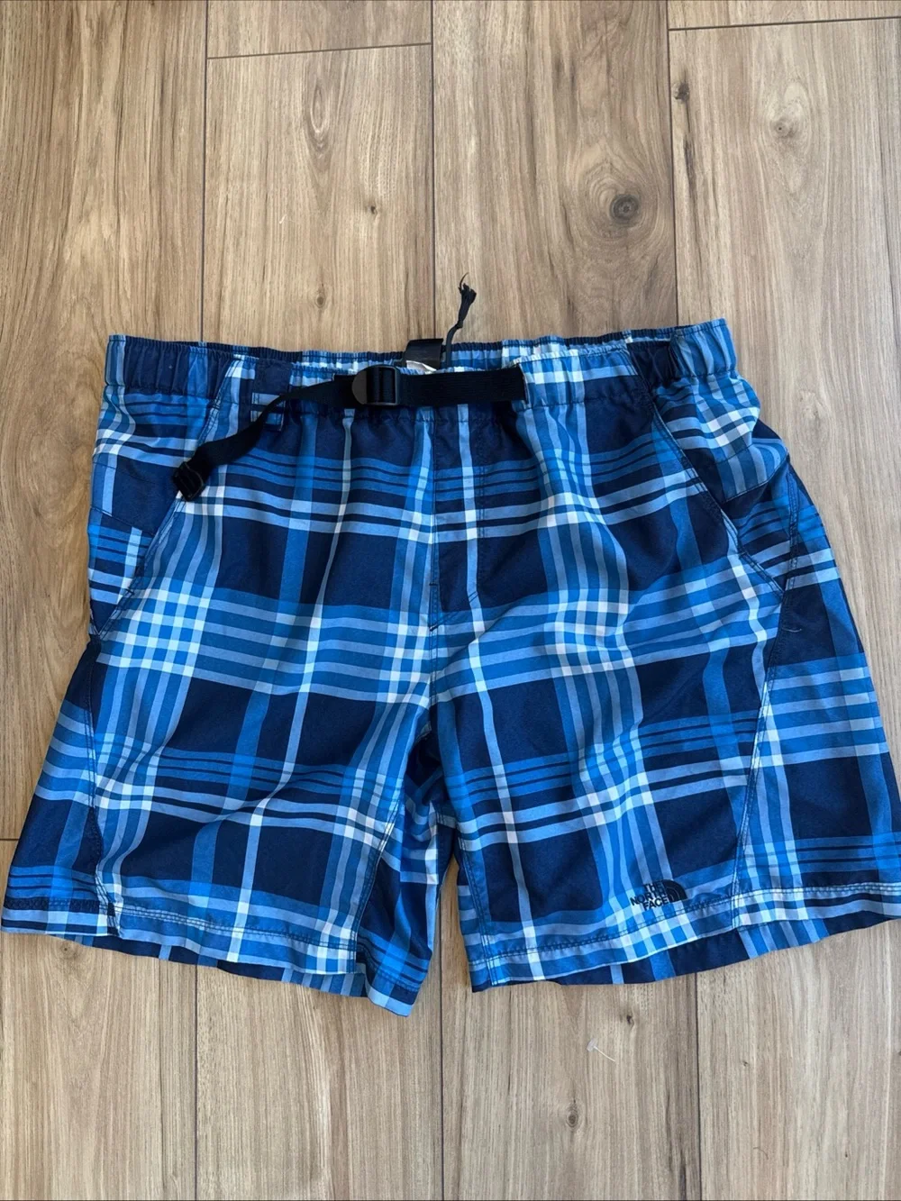 The North Face Swimwear Board Shorts Men’s Sz Large Belted Blue Plaid Lined